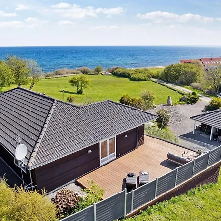 Sahid - 20m From The Sea By Interhome